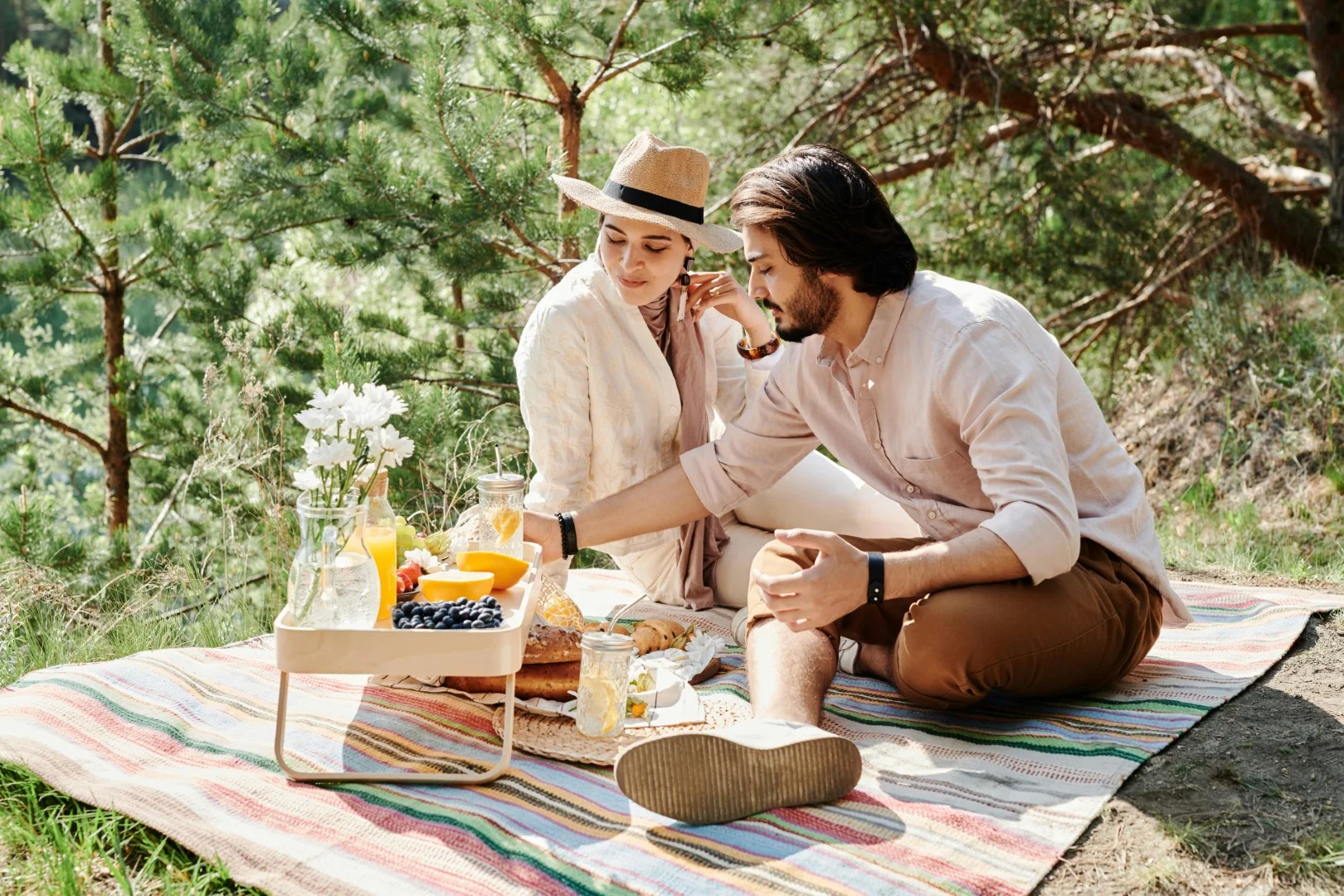 Blog Blog Navigating The First Weeks Of Dating A Guide For Attachment Aware Connection